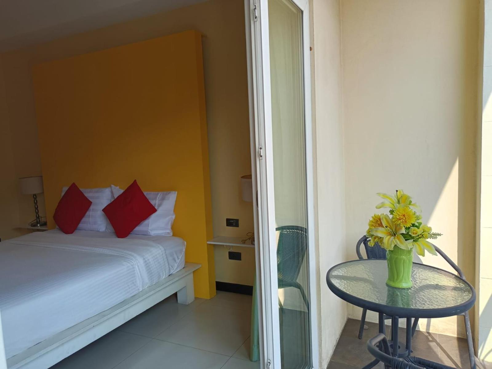 Aura Inn Rooms Pattaya Esterno foto