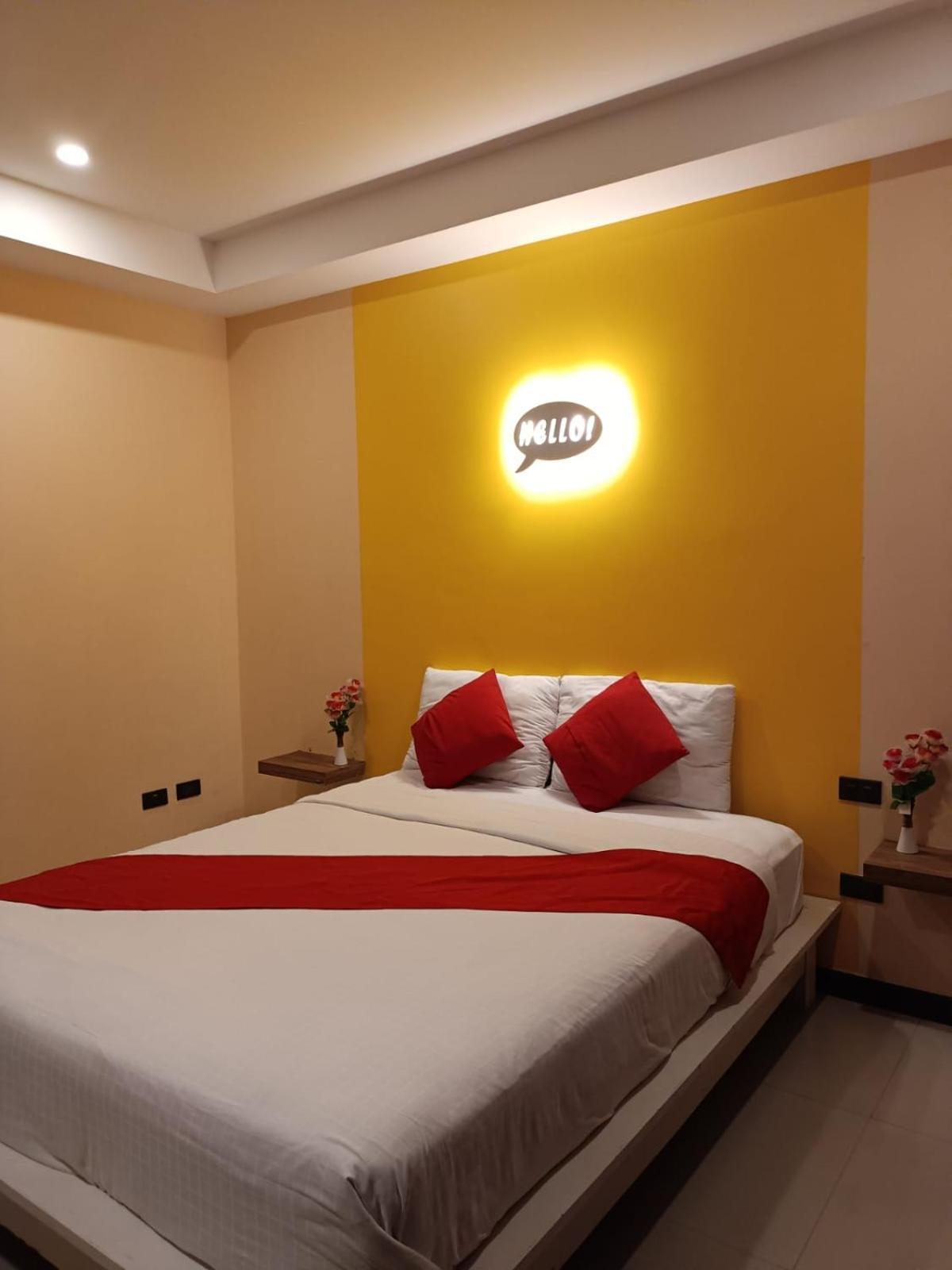Aura Inn Rooms Pattaya Esterno foto